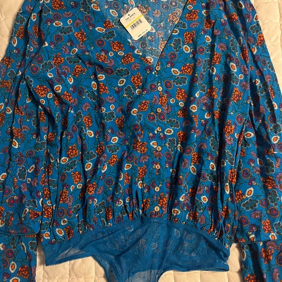 Free People - Picture 2 of 5